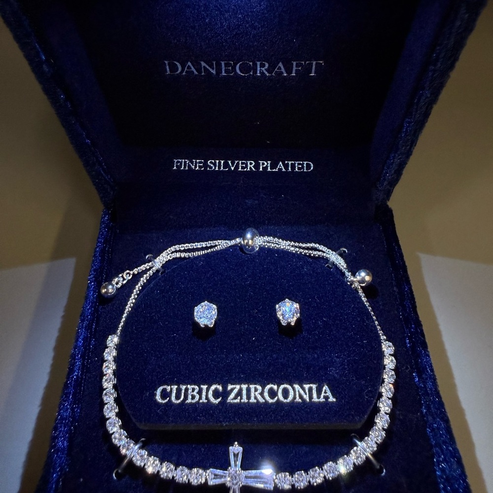 Silver-Plated Cubic Zirconia Bracelet & Earrings Set in Silver